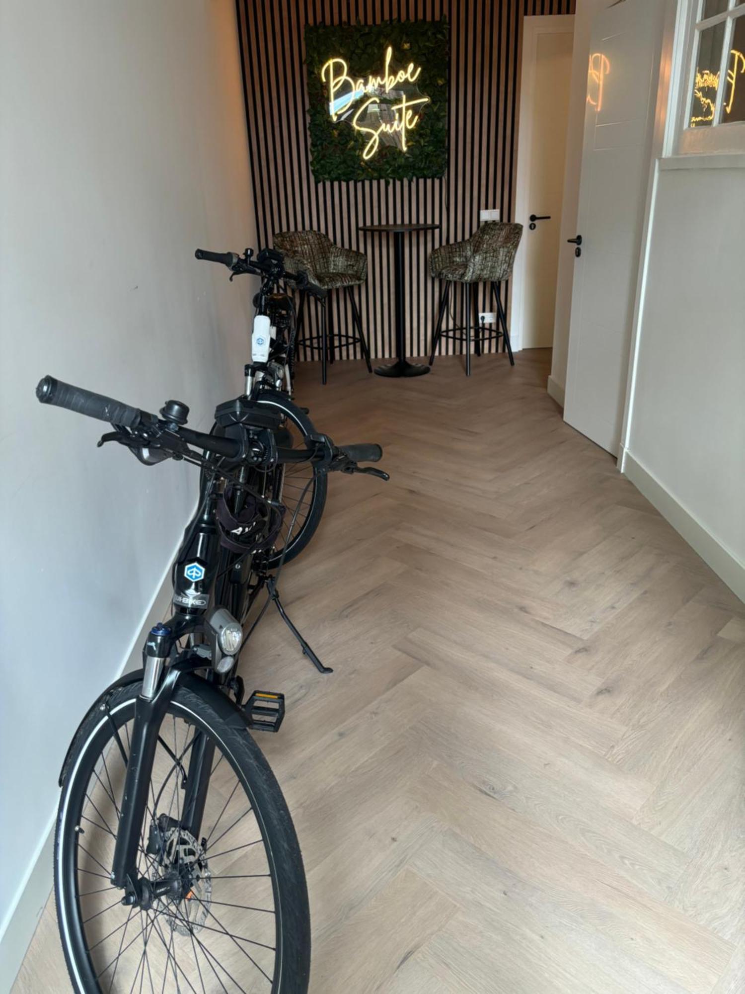 Bamboe Suite Bentveld Met Ligbad En Gratis Parkeren Buitenkant foto